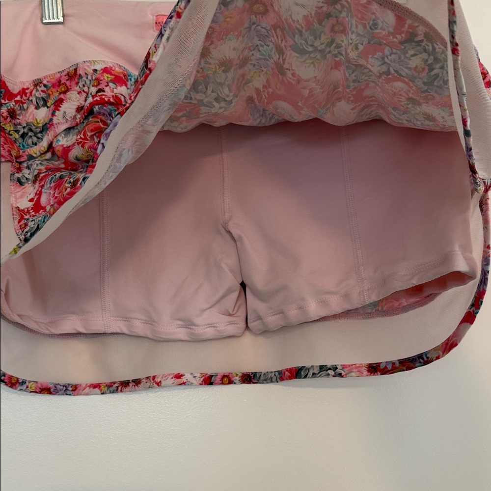 Lululemon Athletica Pink and Red Floral Skort - Picture 2 of 5